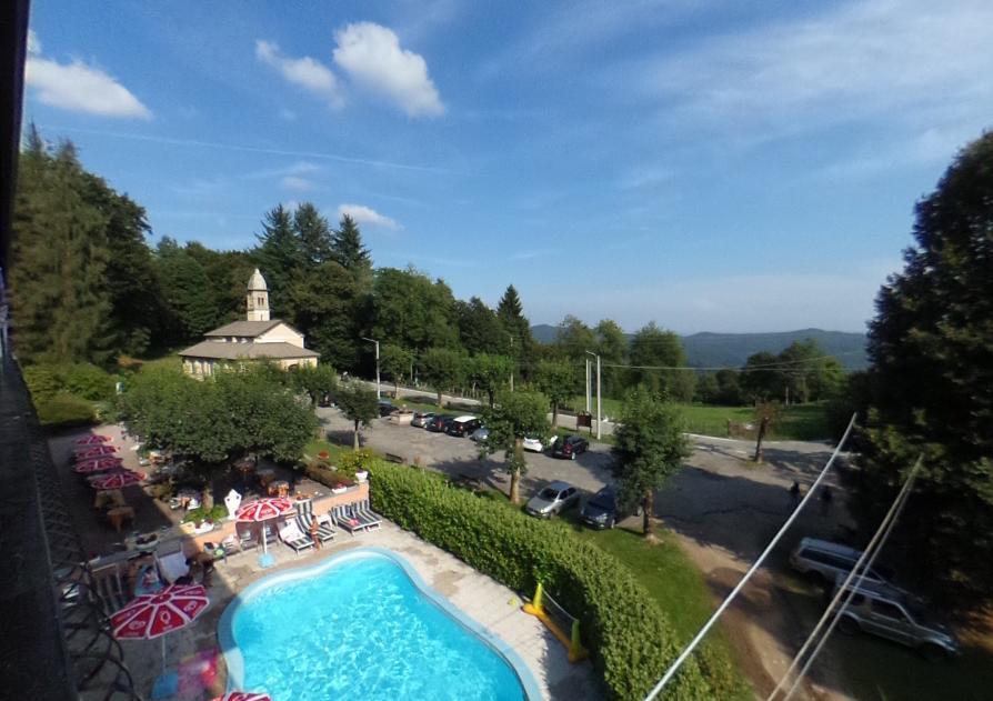 Armeno Hotel Madonna Di Luciago מראה חיצוני תמונה